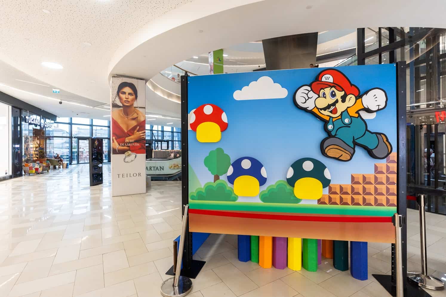 expoziție în premieră la promenada sibiu: sibienii sunt invitați să descopere universul generațiilor din anii '80 și '90 la muzeul pop-up „generația millennials”