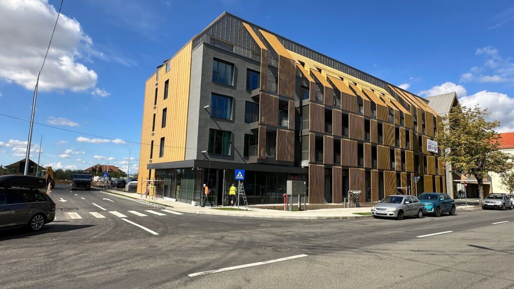 cel mai nou hotel din sibiu se deschide în curând. mercure sibiu arsenal are restaurant și piscină interioară (foto)