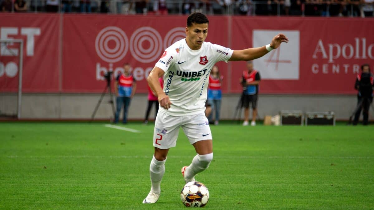 șase jucători la final de contract, printre care sota, butean și medina se despart de fc hermannstadt
