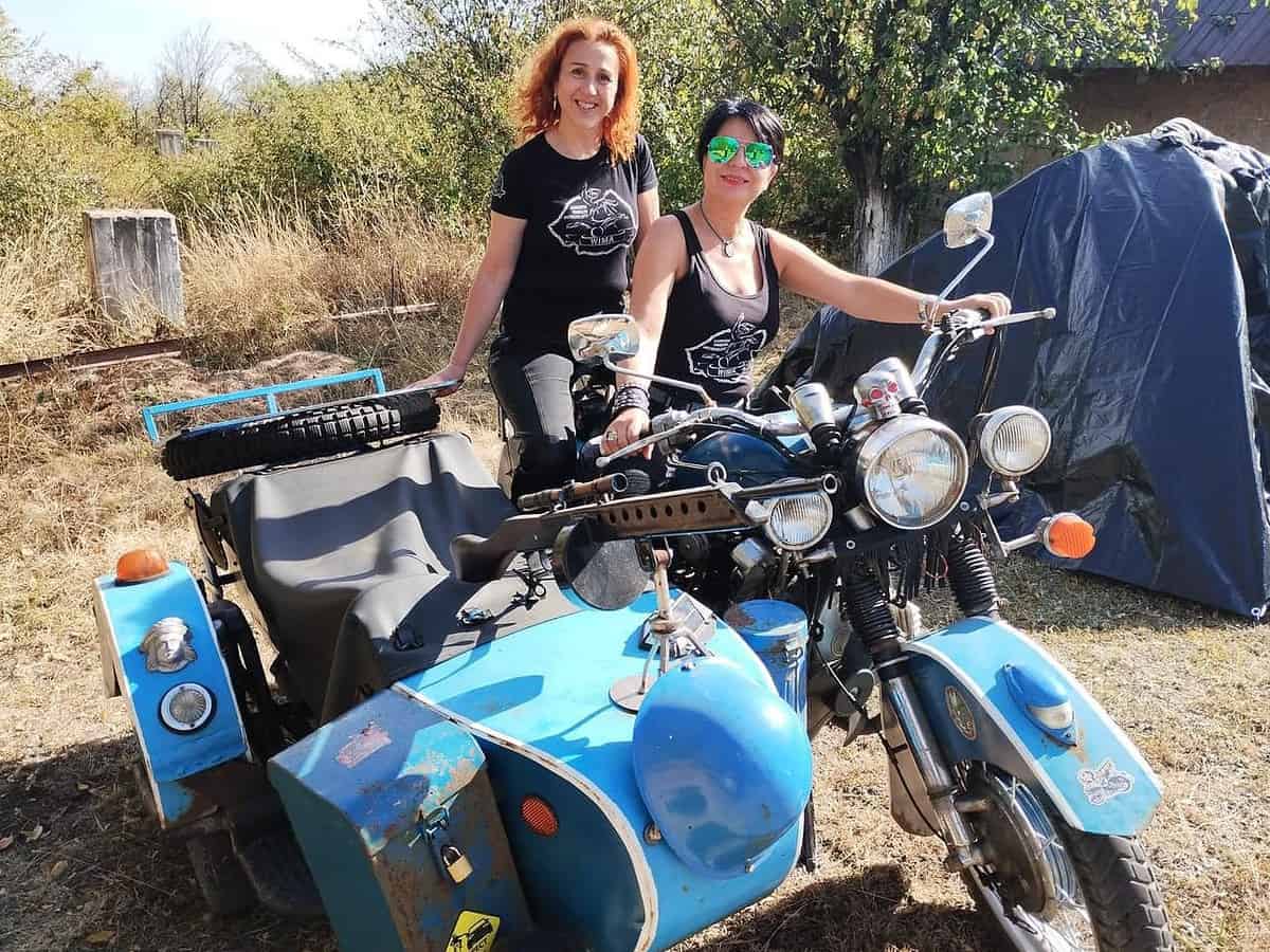 paradă a motociclistelor din sibiu. pink ride strânge bani pentru o bolnavă de cancer la sân