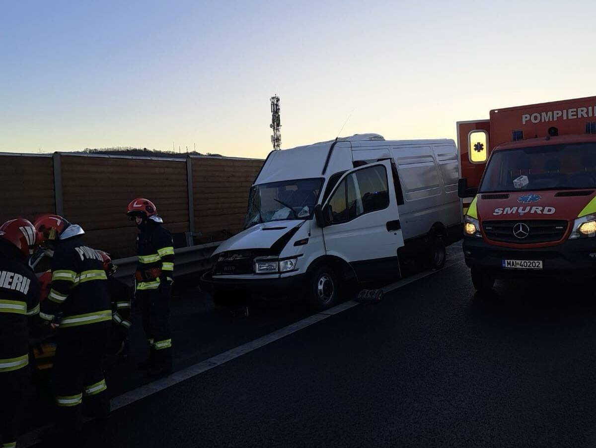 starea răniților din accidentul de vineri dimineață de pe autostrada a1 sibiu. a intervenit elicopterul smurd (foto)