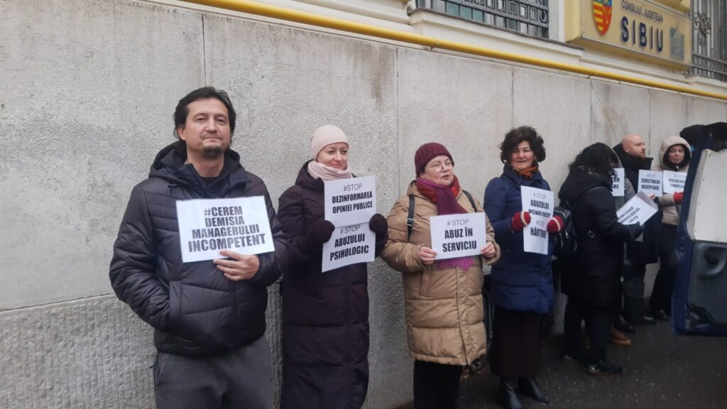 sindicaliștii de la filarmonica din sibiu îl acuză pe vicepreședintele cj, vlad vasiu, că a mințit. „a dezinformat opinia publică prin omitere” (video)