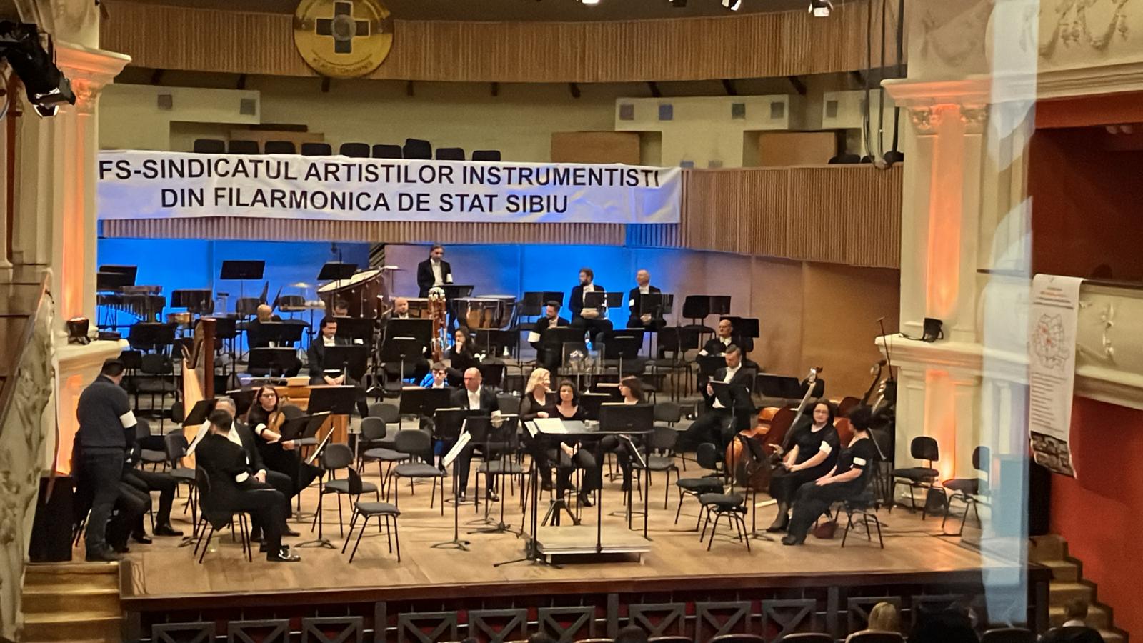 scandalul de la filarmonica sibiu continuă. pagubă de zeci de mii de euro pentru un singur concert. manager: „sper să se termine” (video)