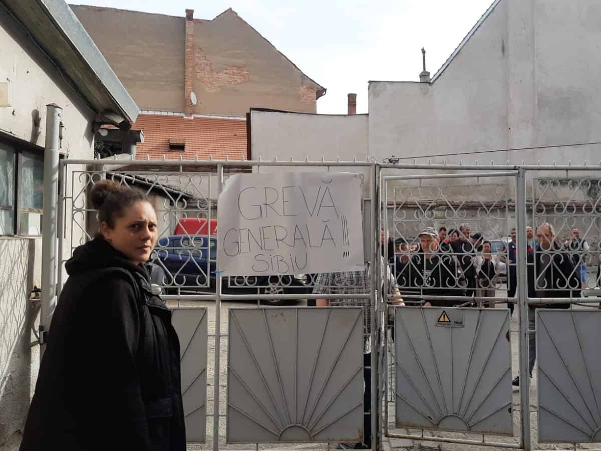 poșta centrală din sibiu „paralizată” în continuare de grevă pe o perioadă nedeterminată. angajații nu lucrează nici marți
