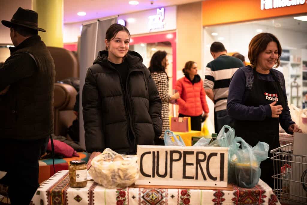 Servicii ingenioase la îndemâna sibienilor. Comanzi legume și produse locale și le primești direct de la producător într-o parcare din oraș (foto video) servicii ingenioase la îndemâna sibienilor. comanzi legume și produse locale și le primești direct de la producător într-o parcare din oraș (foto video)