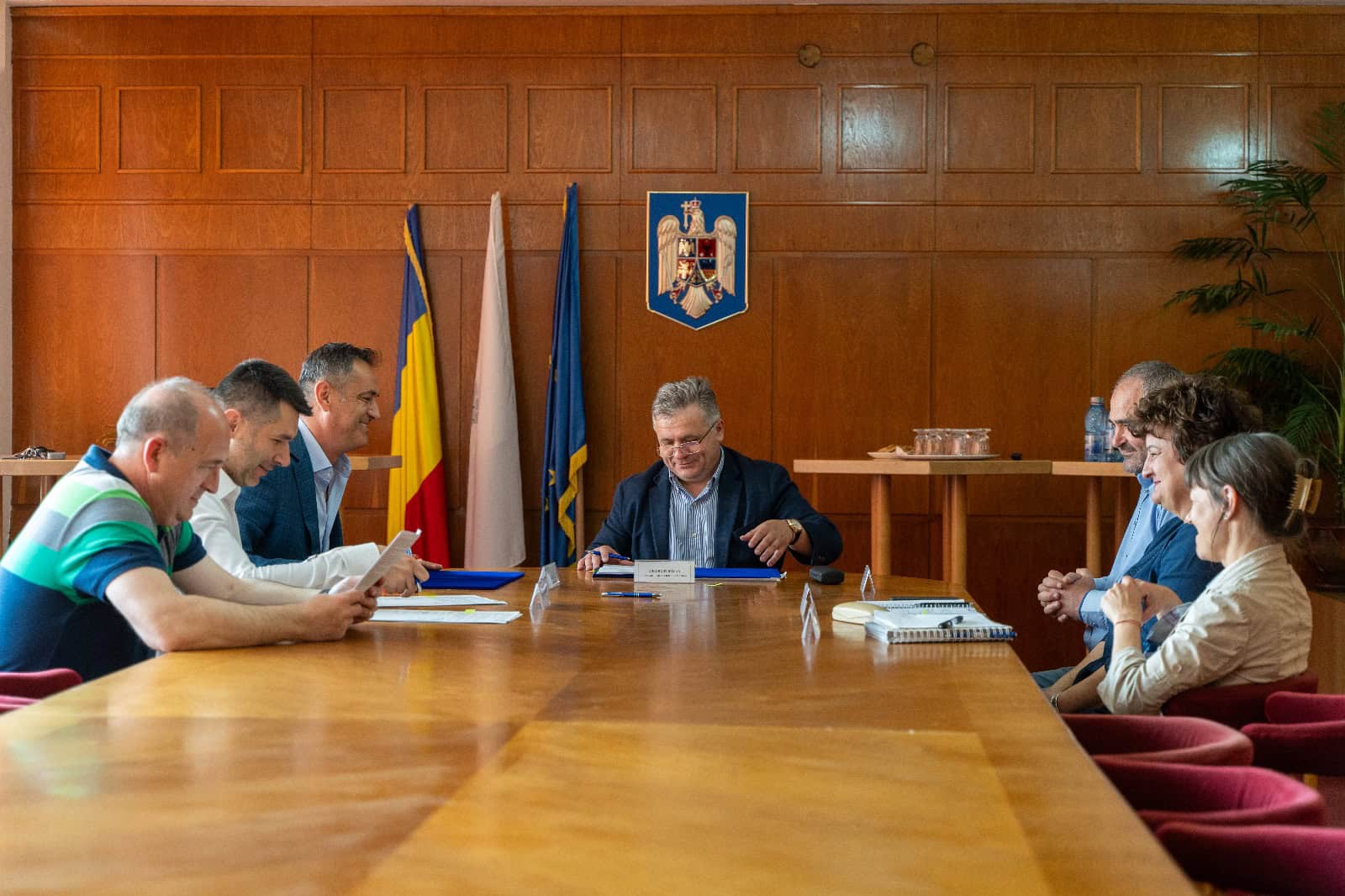 primăria mediaș a semnat contractul pentru renovarea a cinci blocuri de locuinte