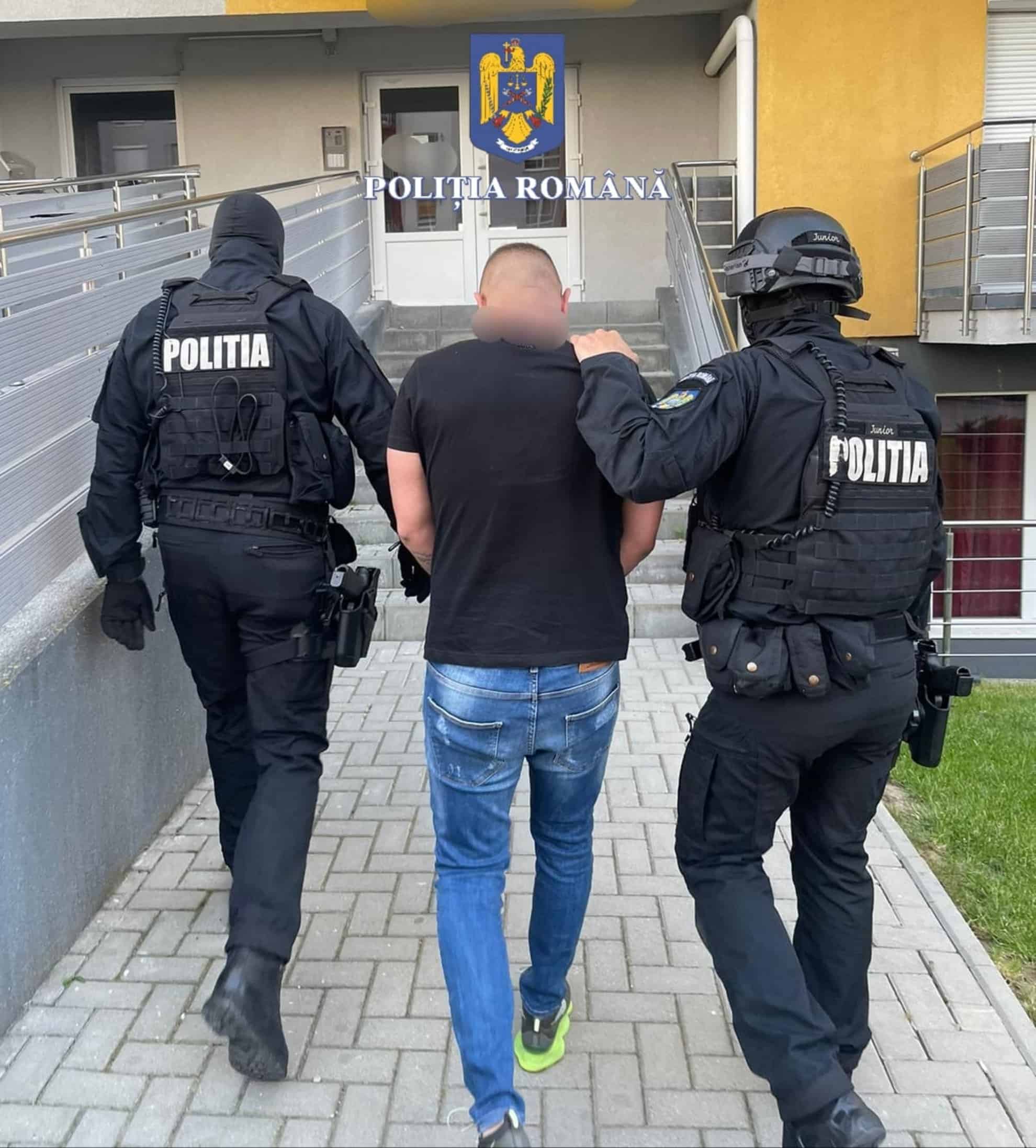 proxenet reținut de poliție după 2 ani în care a făcut bani pe spinarea unei sibience