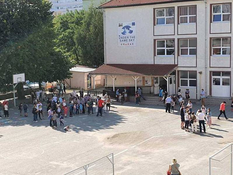 elevii de la școala 18 din sibiu nu vor mai face cursuri după-amiaza din toamnă (video)