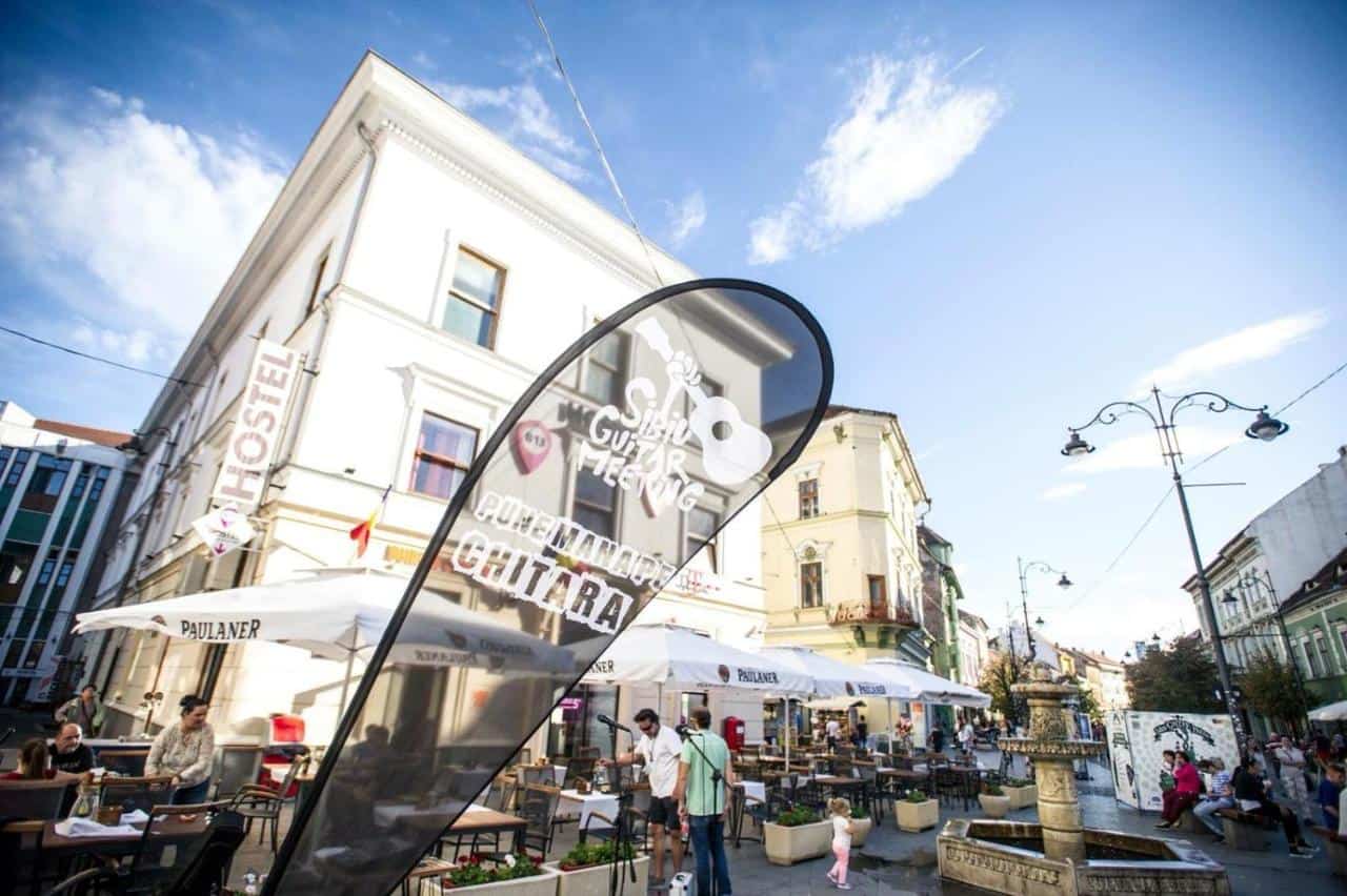 Turiștii care ajung în Sibiu scot și 4.000 lei din buzunare pentru cazare în perioada FITS turiștii care ajung în sibiu scot și 4.000 lei din buzunare pentru cazare în perioada fits