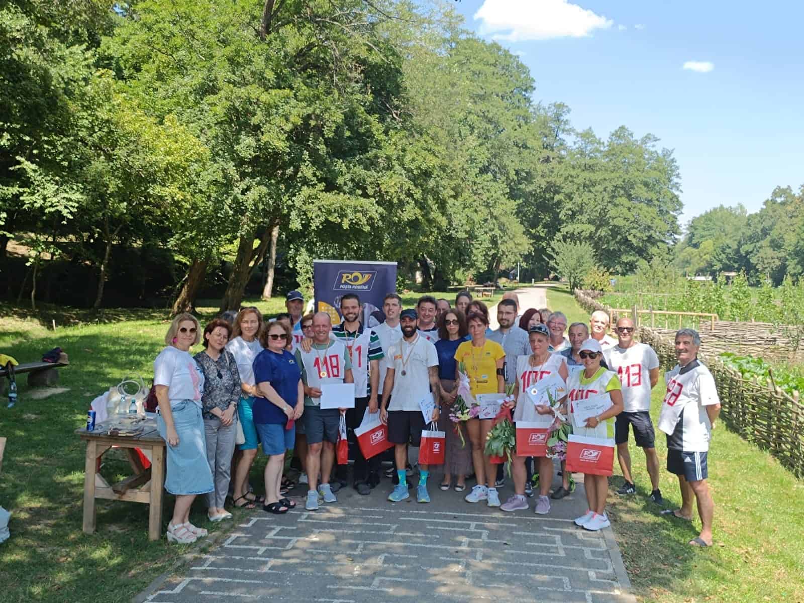 Banea Maria Adriana și Crăciun Tiberiu Daniel sunt cei mai rapizi poștași din Sibiu la Marșul Factorilor Poștali (foto) banea maria adriana și crăciun tiberiu daniel sunt cei mai rapizi poștași din sibiu la marșul factorilor poștali (foto)