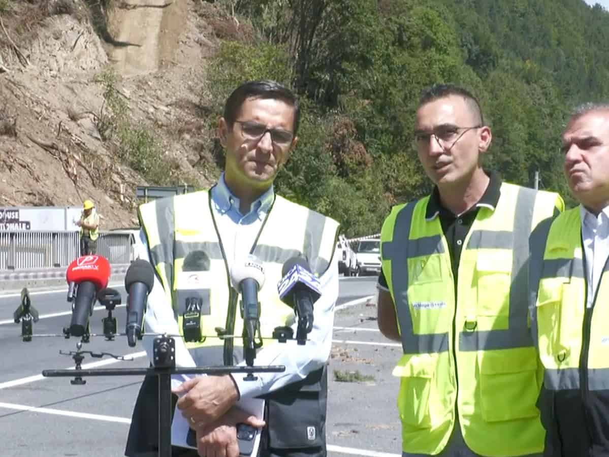 echipă de 80 de oameni mobilizată de firma care face defrișările de pe valea oltului: „nu am întâmpinat probleme” (video)