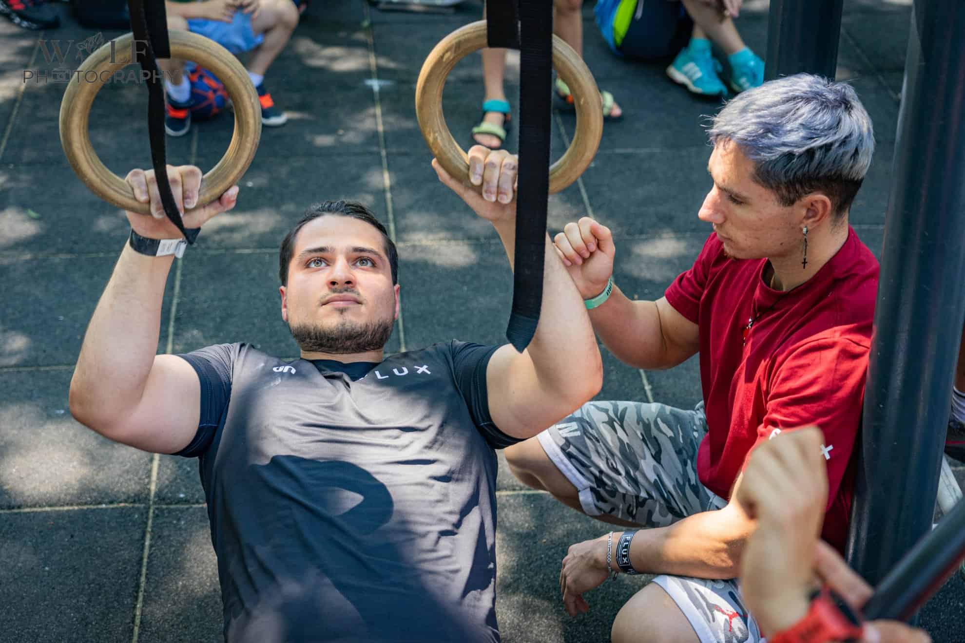competiție de calisthenics la sibiu. sportivi din toată țara se întrec la tracțiuni, flotări, genuflexiuni și plank (video, foto)