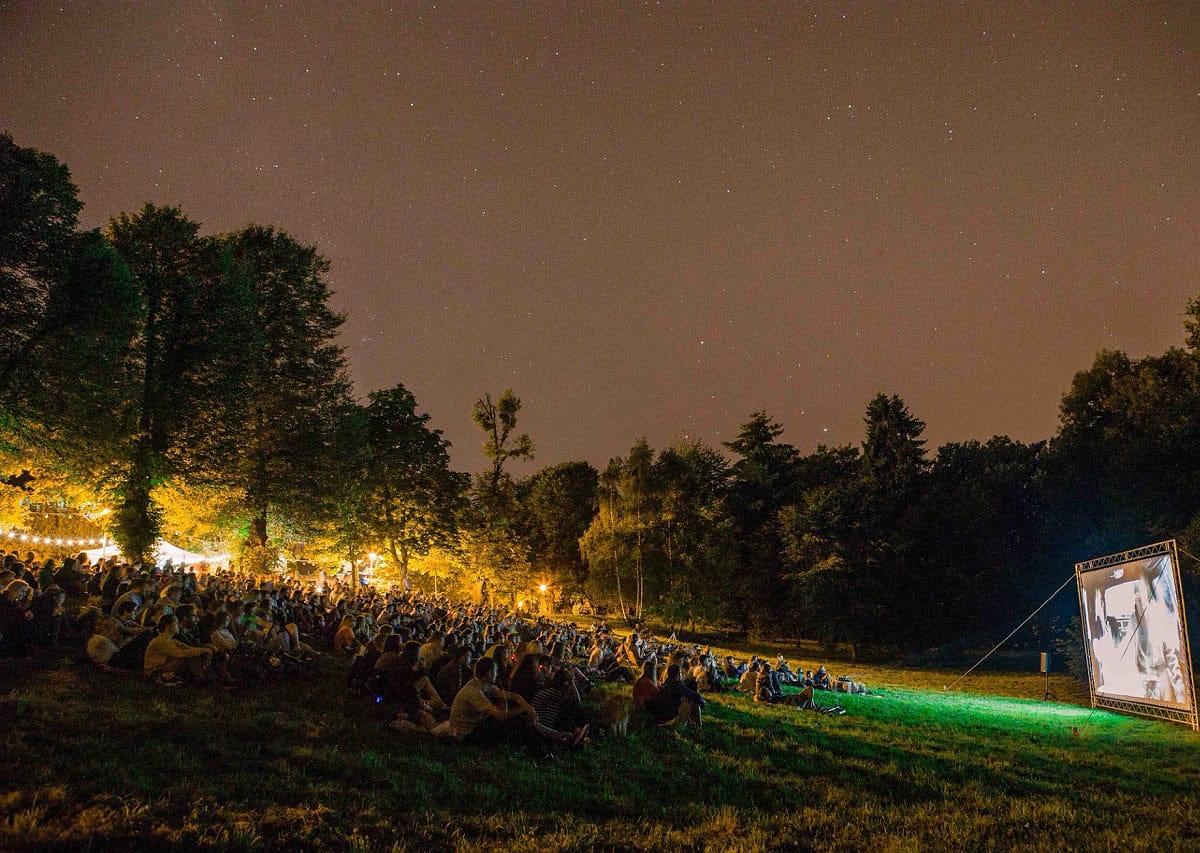 weekend de film și distracție în aer liber la sibiu: întâlnire cu brad pitt, leornado di caprio și michael keaton la arini fest cinema