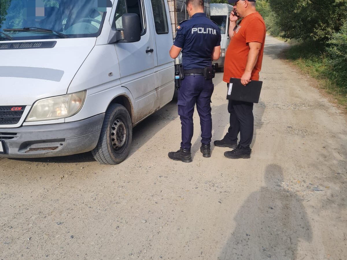 amplă acțiune de control în târgul de animale din bradu. amenzi de 9.000 de lei pentru nereguli (foto)