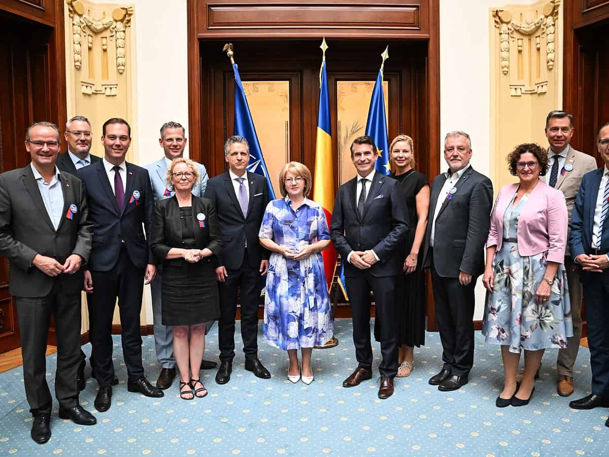 oficiali germani impresionați de vizita făcută la sibiu pentru întâlnirea internațională a sașilor. fodor: „am discutat despre dezvoltarea orașului”