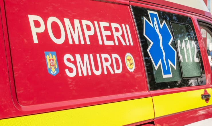 șofer rănit la apoldu de sus. a intrat cu mașina într-un microbuz pe dn1