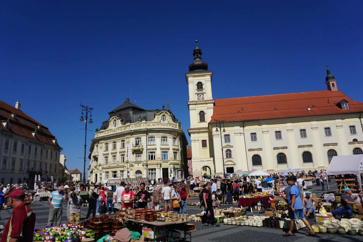 „târgul olarilor” din sibiu a strâns zeci de mii de vizitatori și a premiat cei mai buni meșteșugari