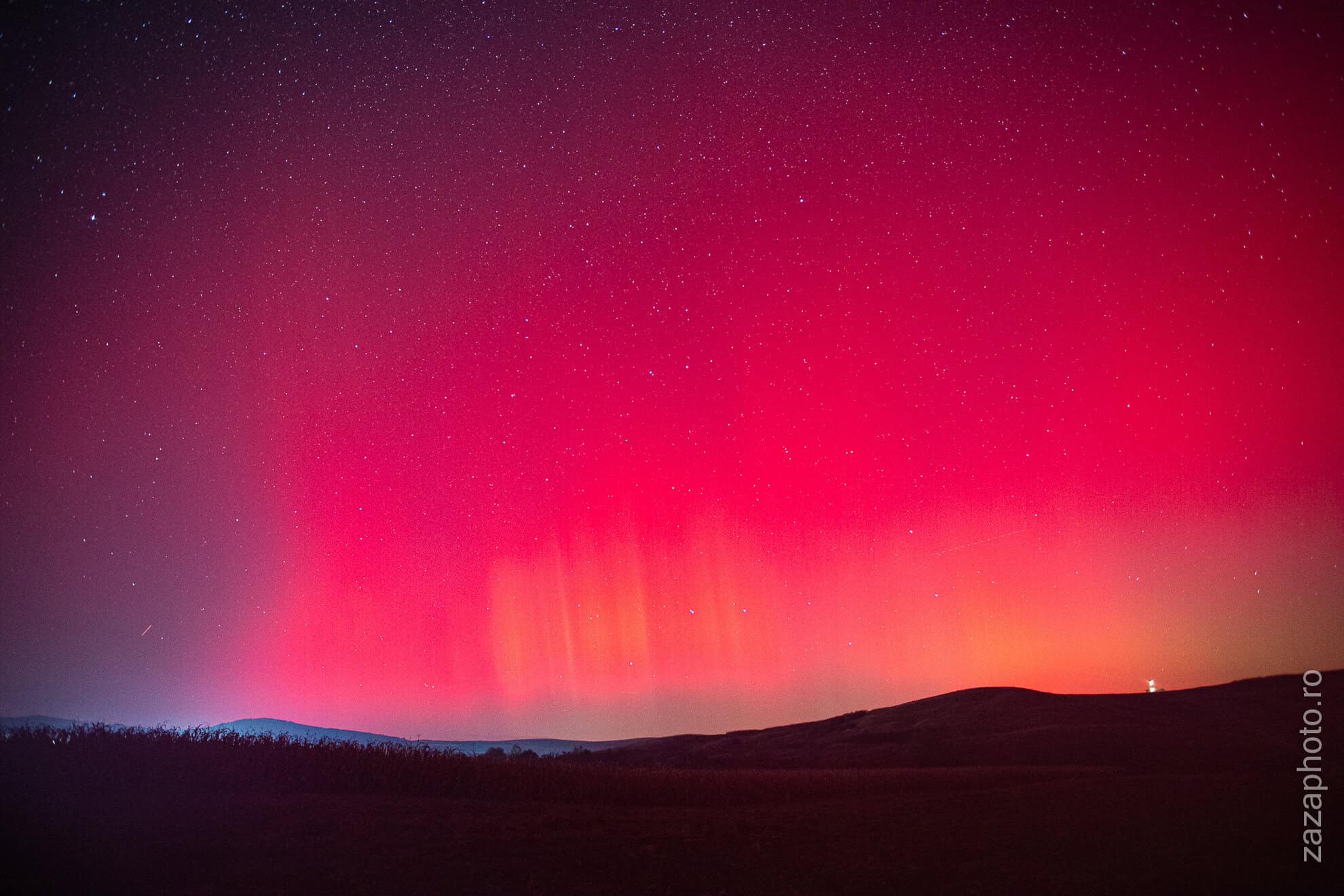 Imagini superbe cu Aurora Boreală la Sibiu. Spectacol unic pe cerul orașului (foto) imagini superbe cu aurora boreală la sibiu. spectacol unic pe cerul orașului (foto)