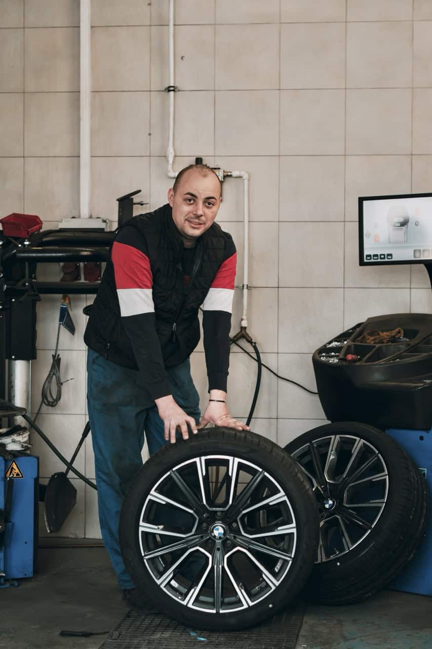 Siguranța pe drumurile de iarnă începe cu anvelopele potrivite, de la IONY! siguranța pe drumurile de iarnă începe cu anvelopele potrivite, de la iony!