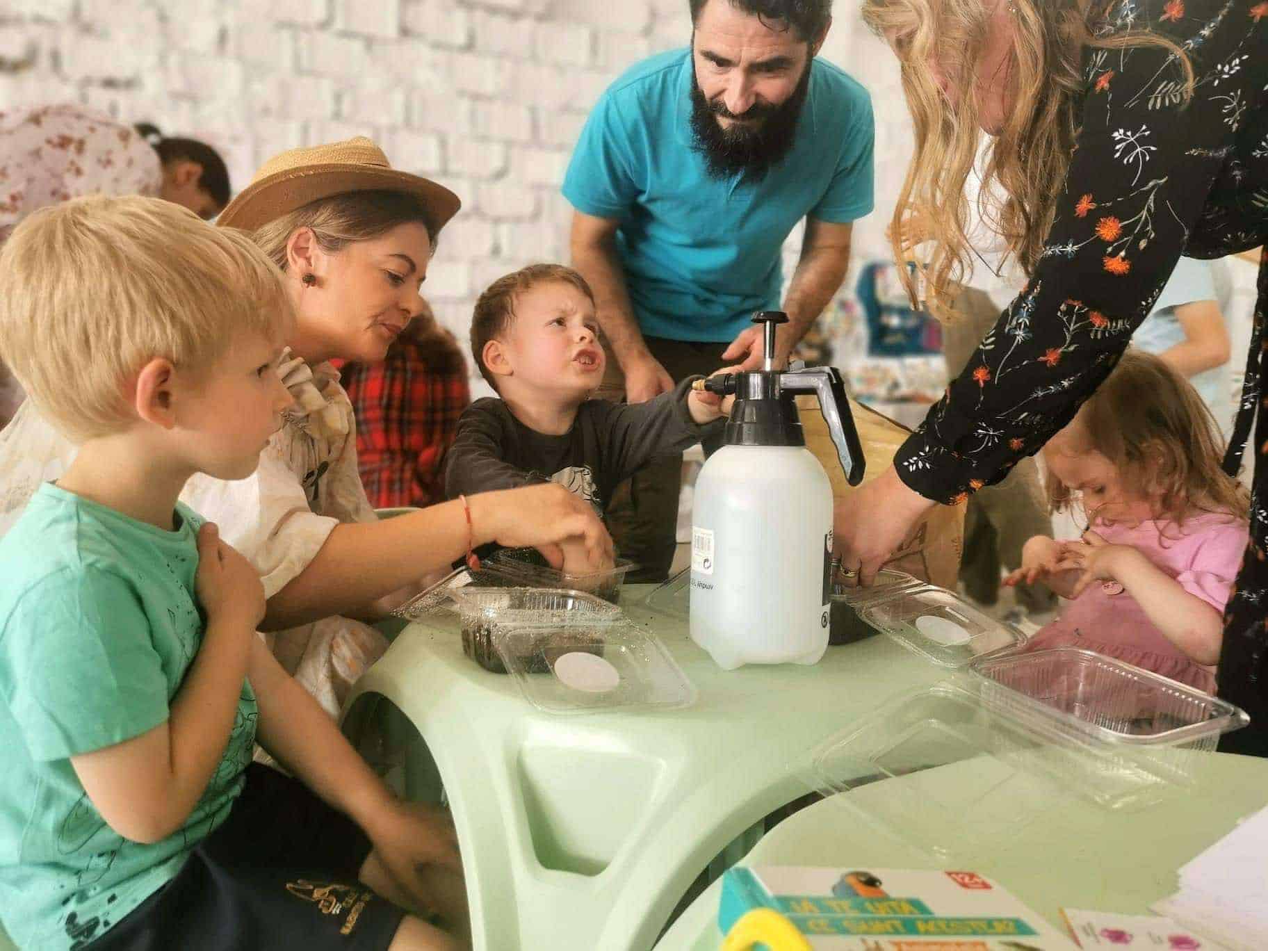 cum şi-a recâştigat o sibiancă sănătatea. de la copilăria prin spitale, la puterea vindecătoare a microplantelor