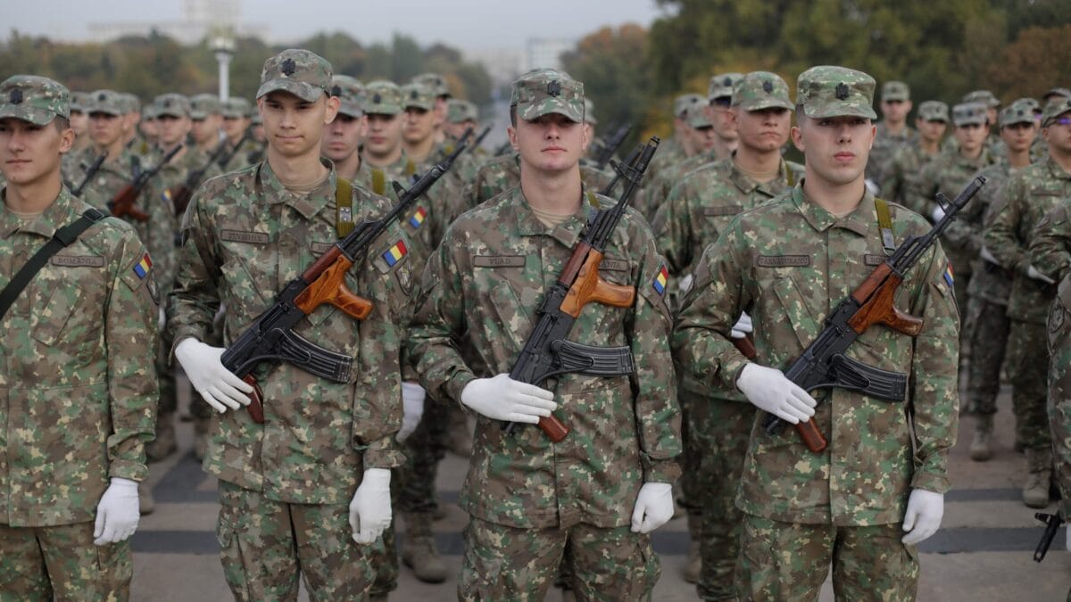 georgescu insistă: serviciu militar obligatoriu ”de 3-6 luni”