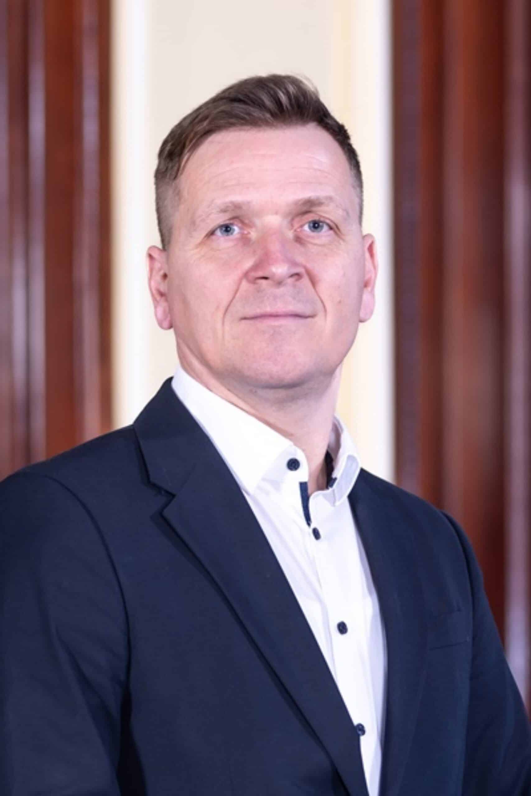 averile consilierilor locali ai sibiului. unul are monede de aur și criptomonede, iar altul deține 5 apartamente și o casă