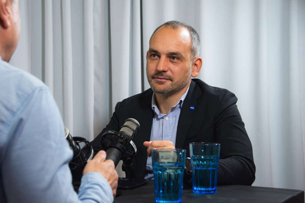 deputatul usr, adrian echert, vine joi la ”ora de politică”. opinie sinceră despre extremiști și despre noii viceprimari ai sibiului (video)