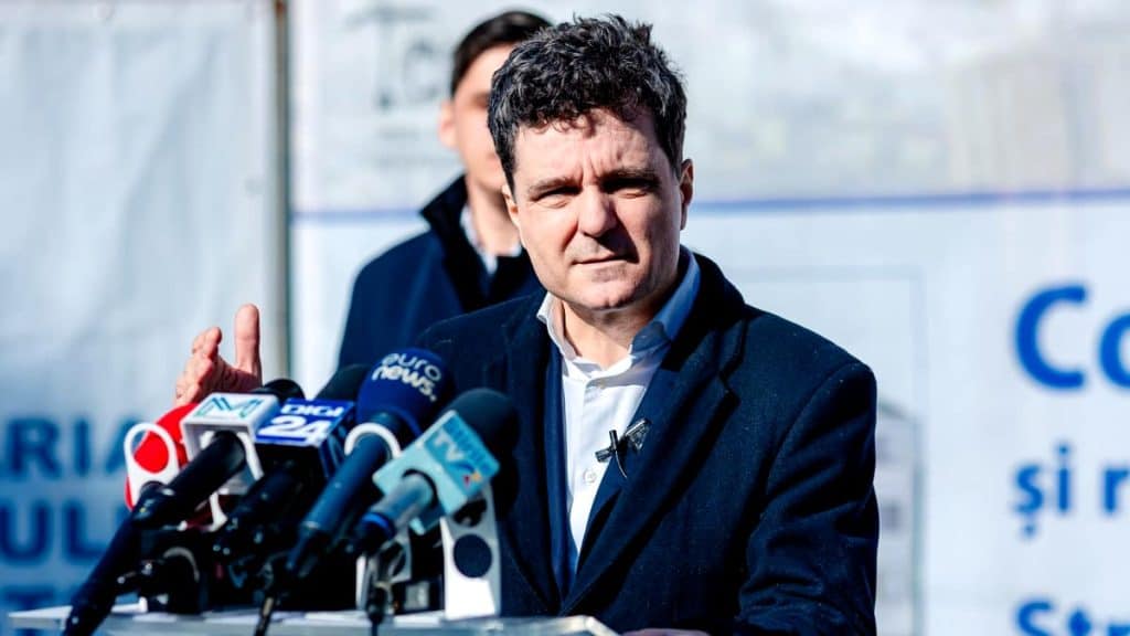 nicușor dan va candida la președinția româniei ca independent