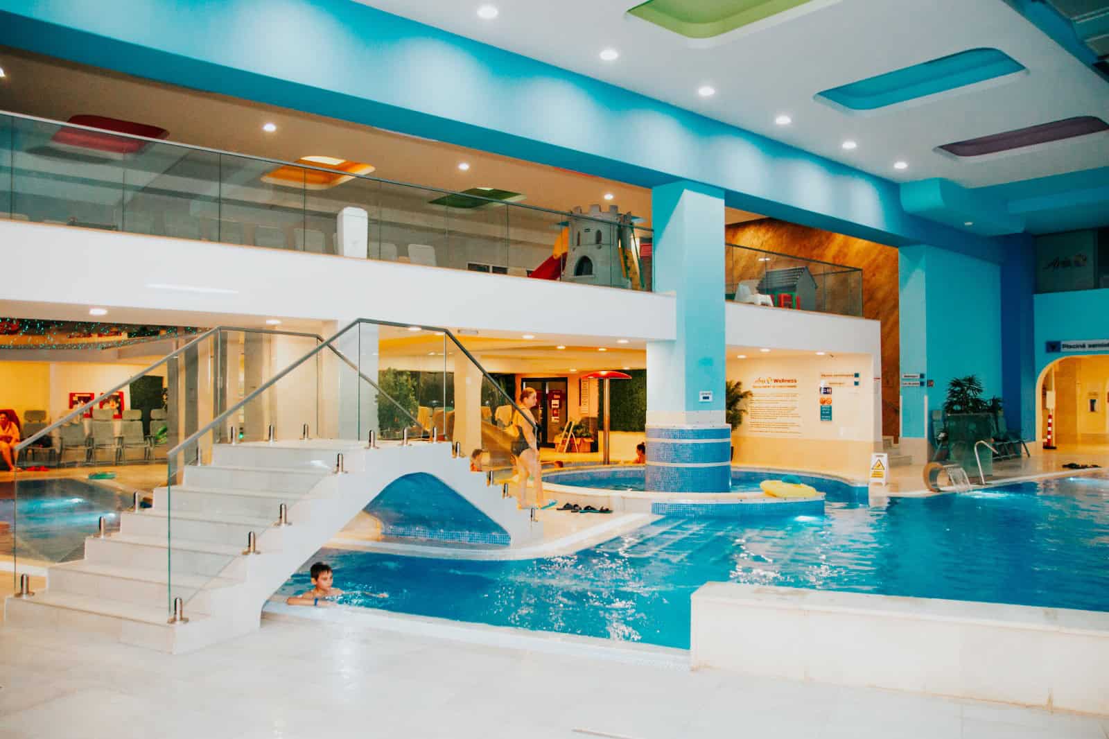 weekend prelungit de neuitat. tobogane, piscine și răsfăț la aria sibiu