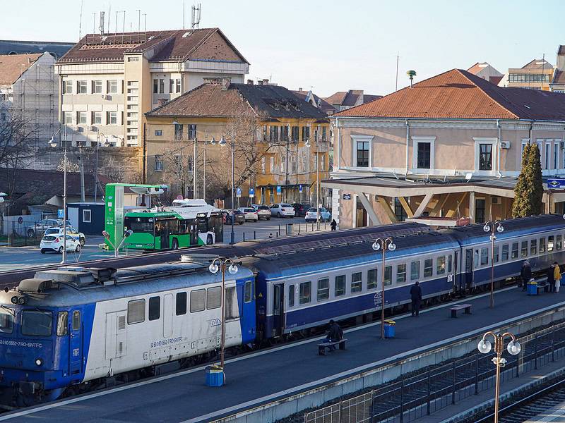 românia trece la ora de vară. cfr anunță cum vor circula trenurile