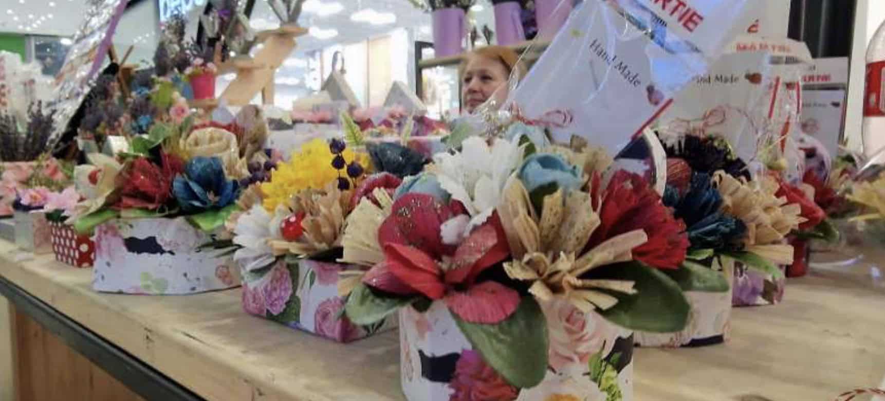 Transformă foile de porumb în opere de artă. Laura și-a făcut un atelier unic la Rășinari (foto) transformă foile de porumb în opere de artă. laura și-a făcut un atelier unic la rășinari (foto)