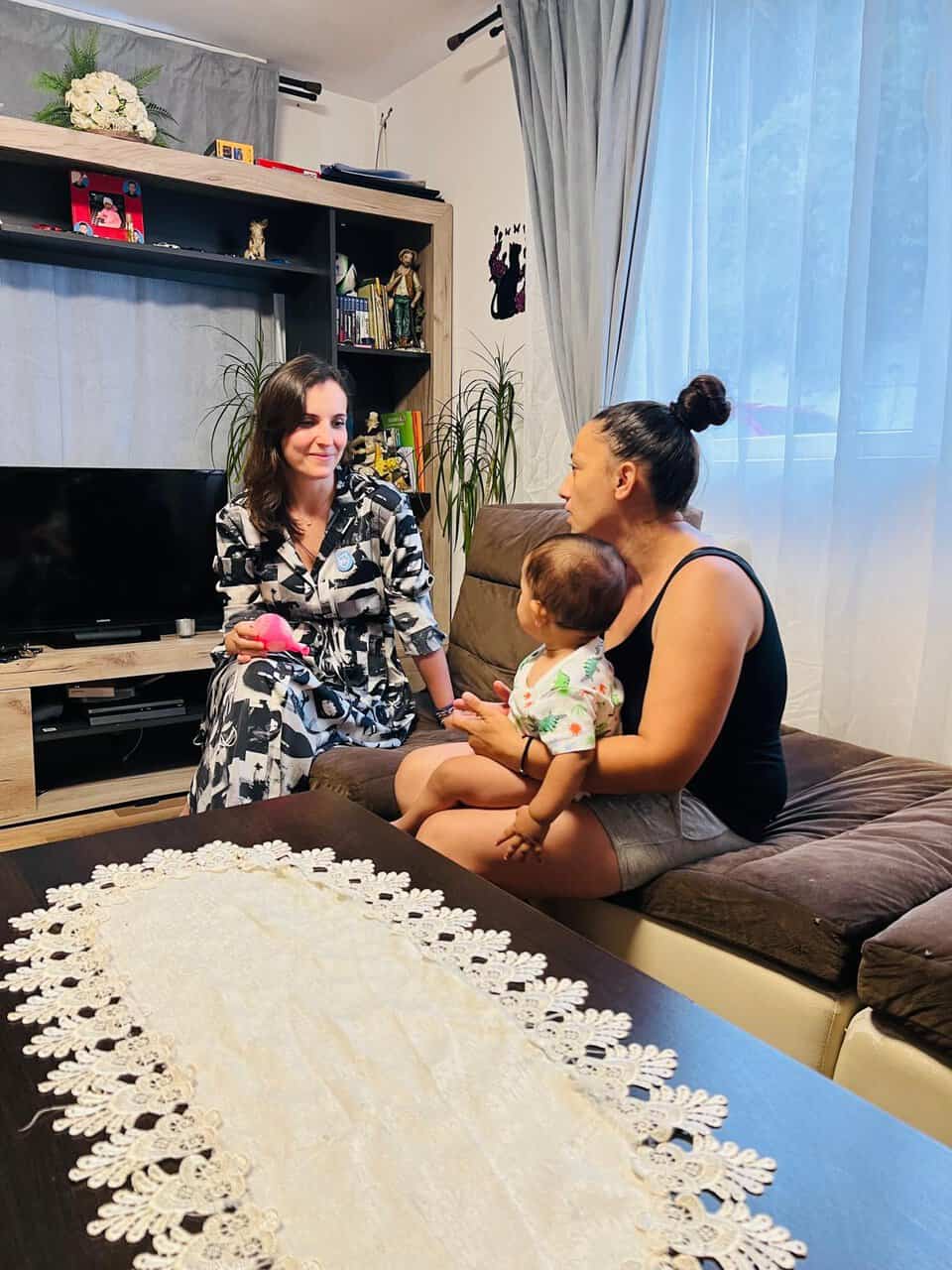 sibiencele din spatele unei inițiative unice. asociația lor a salvat zeci de copii de la avort (foto)