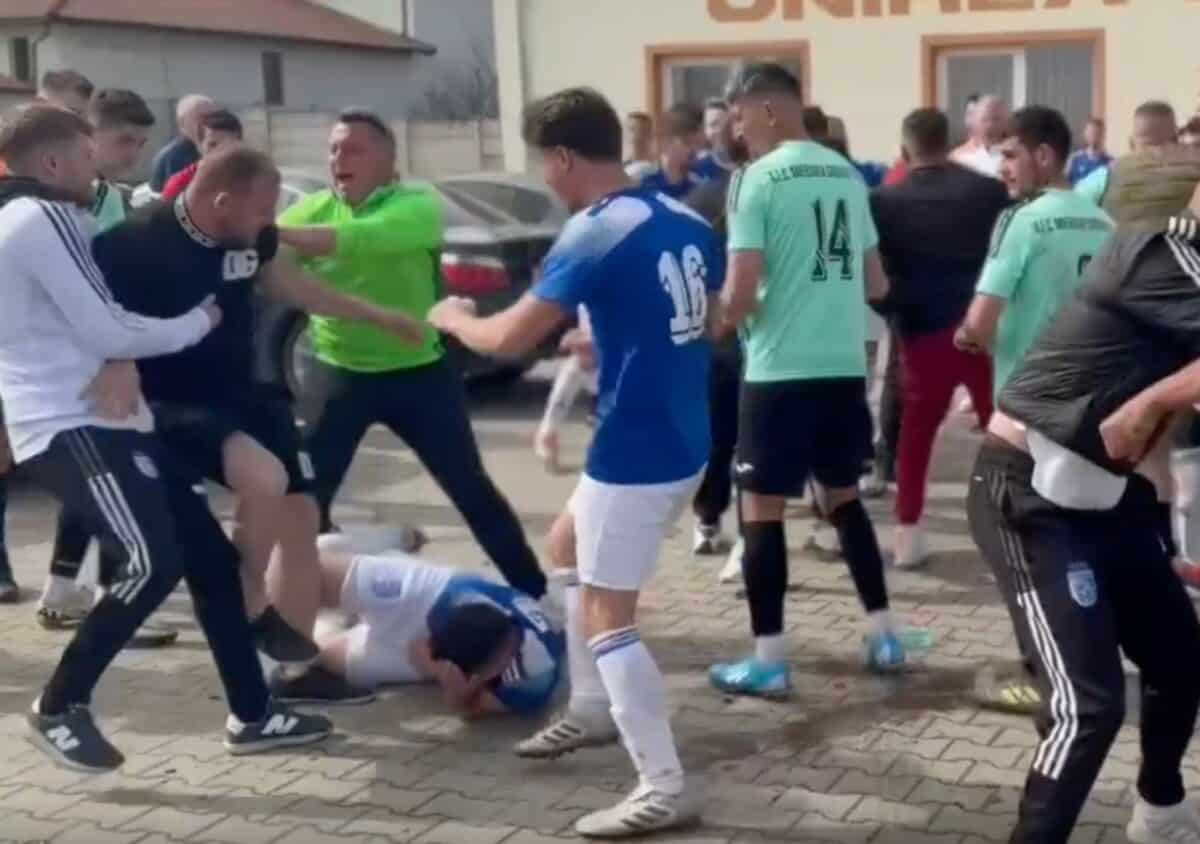 fiul viceprimarului din rășinari este fotbalistul bătut la miercurea sibiului. adi iliuț: „l-au călcat pe cap, era plin de sânge”