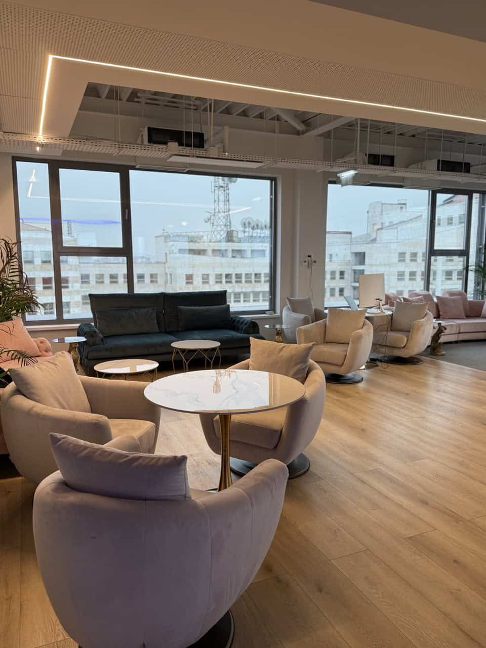 eleganță la înălțime: secret experience skybar te invită la o celebrare de neuitat de 8 martie