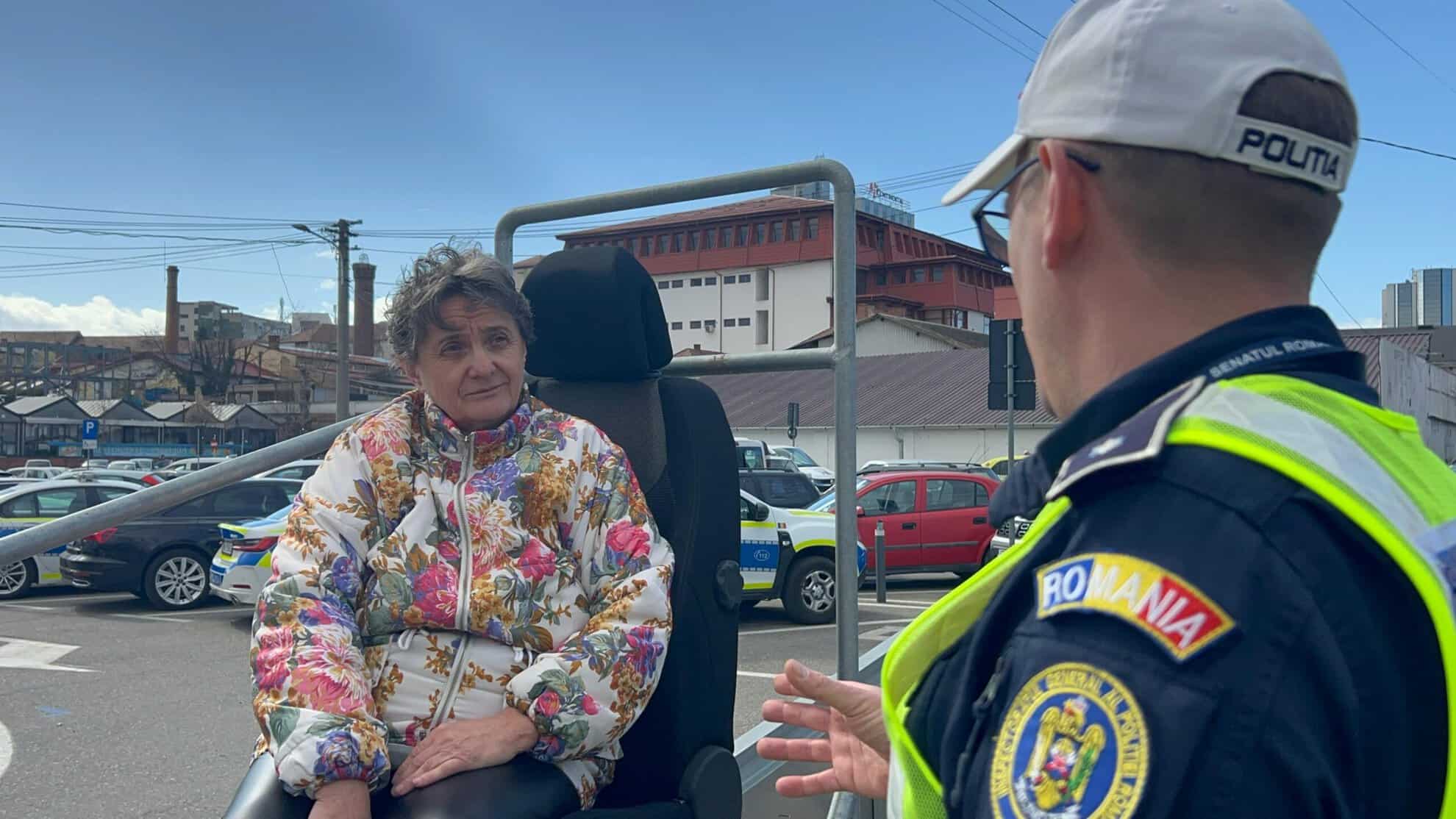 nici un șofer prins fără centură în trafic în centrul sibiului. poliția i-a suit în simulatorul de impact pe cei mai cuminți (foto video)