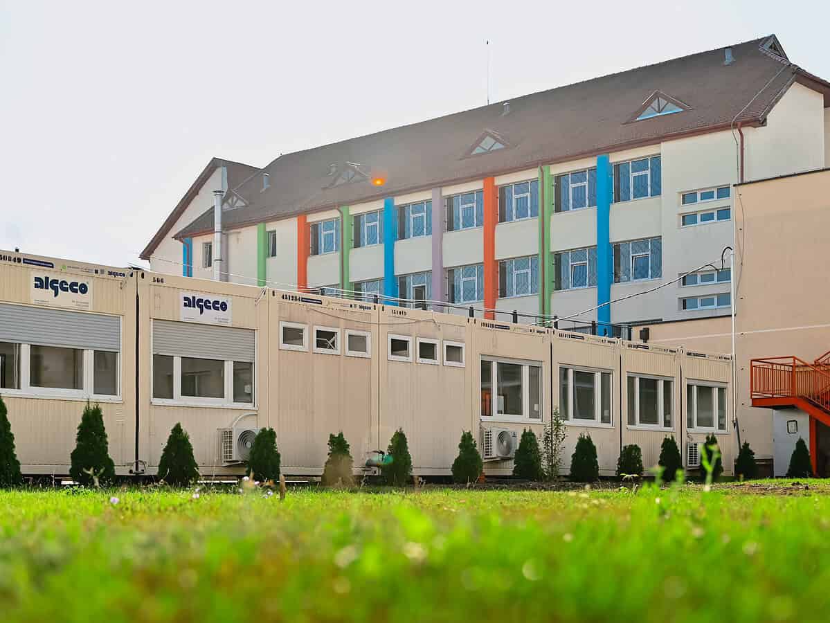orele în containere se înmulțesc la sibiu. „răsar” clase modulare în alte 4 școli și un liceu